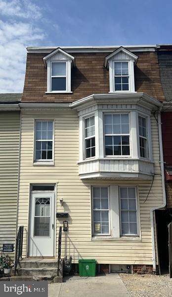 Building Photo - 133 E Princess St