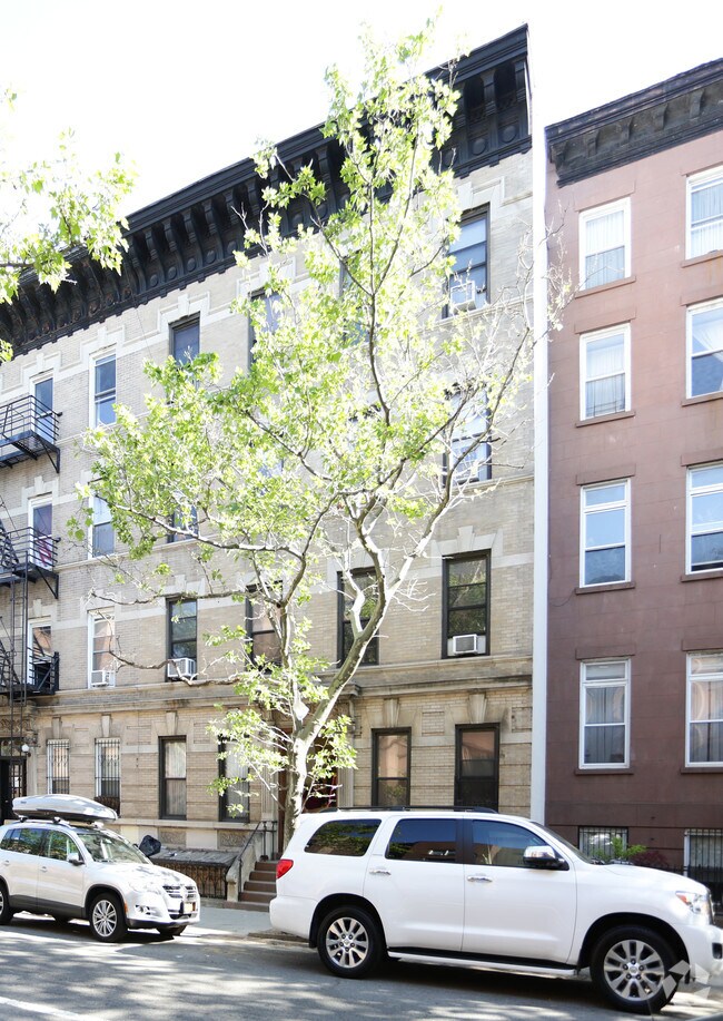 Building Photo - 269 Union St