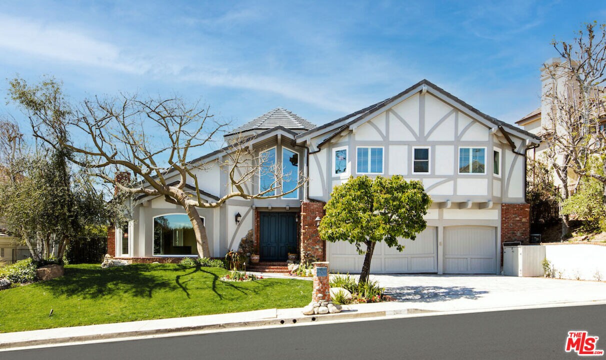 Primary Photo - 1241 Piedra Morada Dr