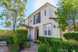 Building Photo - 26 Gardenpath