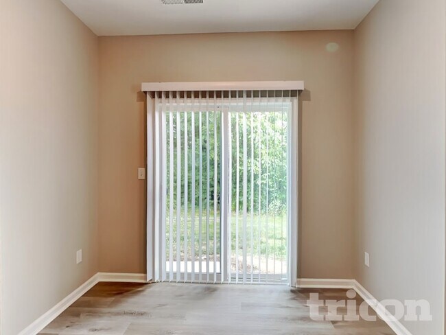 Foto del edificio - 1229 S Aberdeen Dr