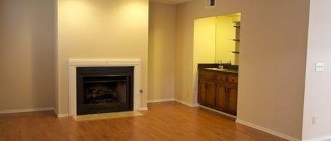 Building Photo - 1232 Calle De Campo