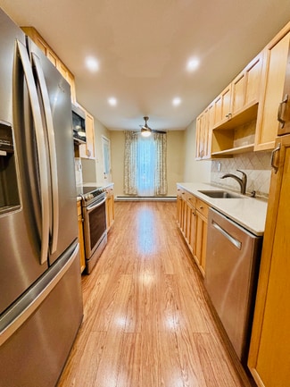 Building Photo - 613 Sierra Vista Ln