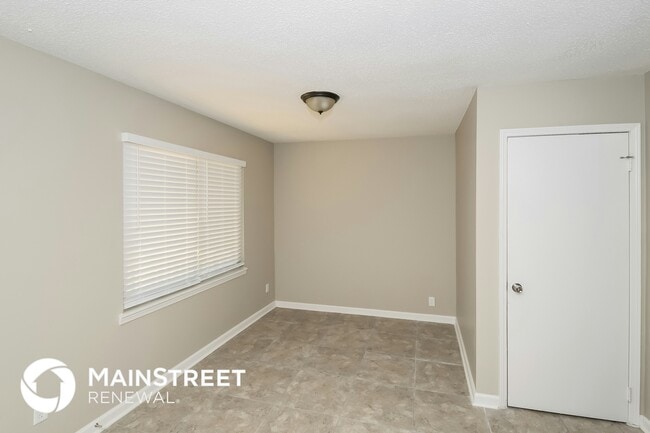 Building Photo - 5908 Elizabeth Dr