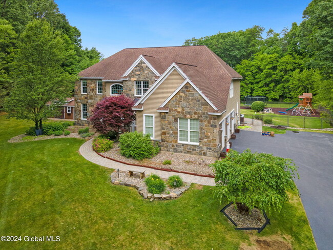 Building Photo - 29 Beacon Hill Dr