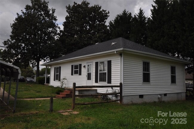 Foto del edificio - 2204 Acme Rd