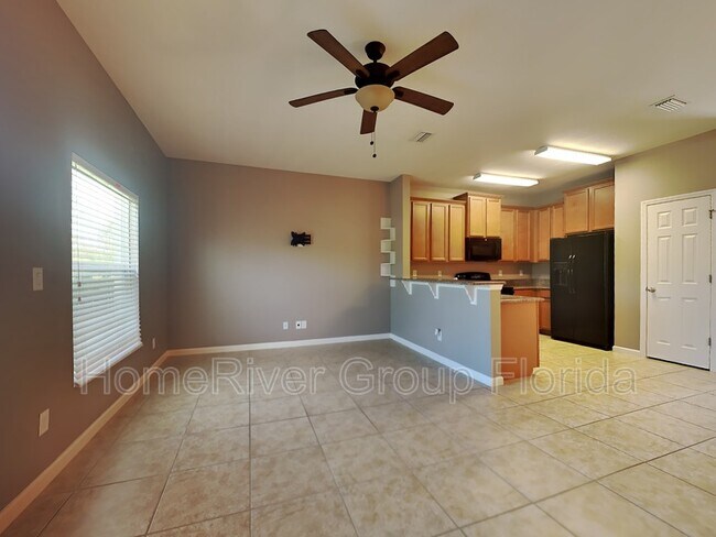 Building Photo - 2695 Revolution St