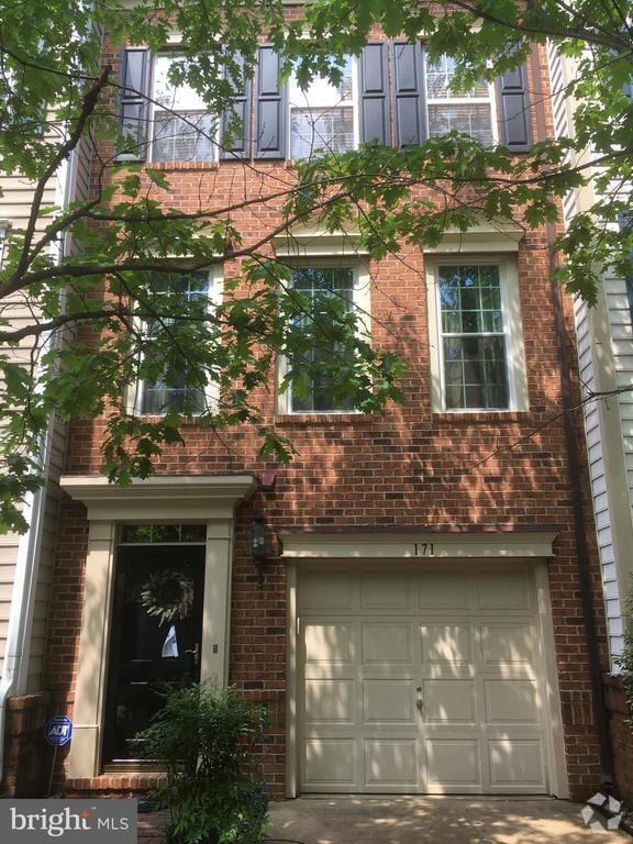 Building Photo - 171 Barrett Pl