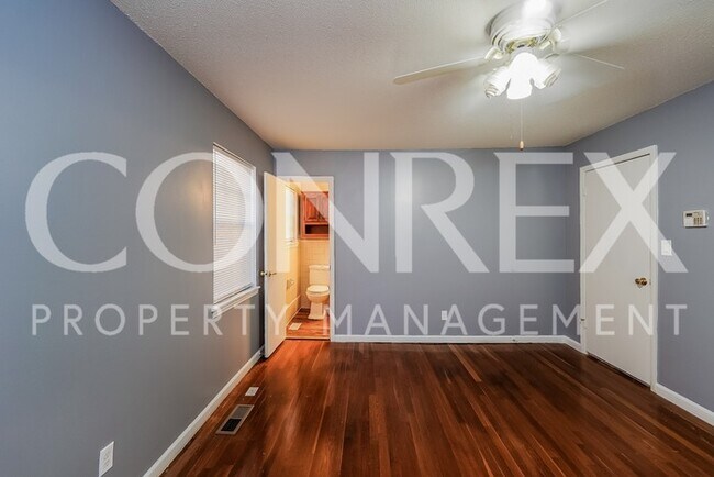 Foto del edificio - Bright Open Floorplan -- One Month of Free...