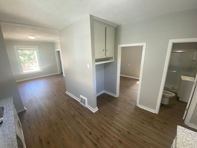 Foto del edificio - Renovated 2 Bed 1 Bath House