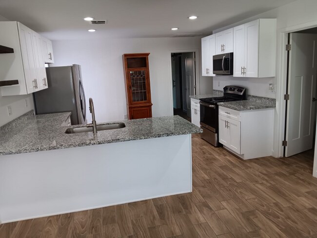 Foto del edificio - 2138 W Madison St