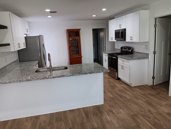 Photo - 2138 W Madison St House