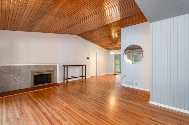Foto del edificio - 3112 California St NE