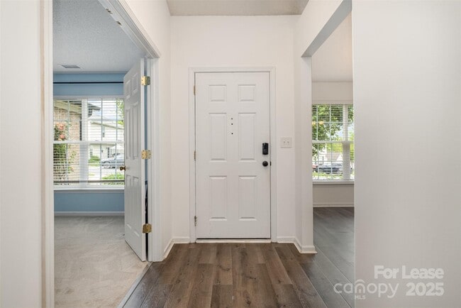 Building Photo - 8424 Angwin Pl