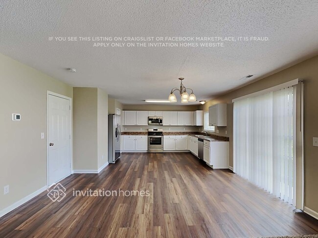 Building Photo - 6113 Mansura Dr