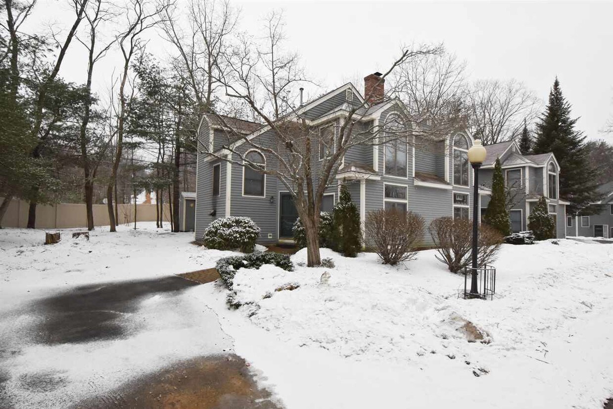 Primary Photo - 12 Nestledown Dr