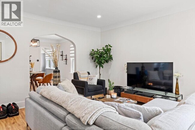 Photo du bâtiment - 1058 St Louis Ave