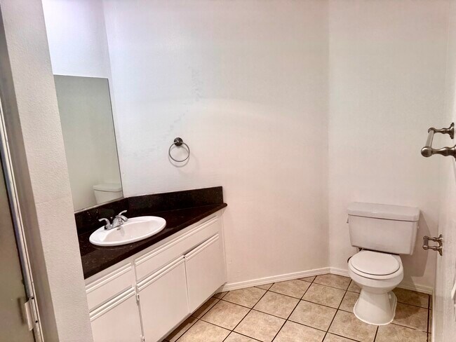 Foto del edificio - Clark Drive Apartments