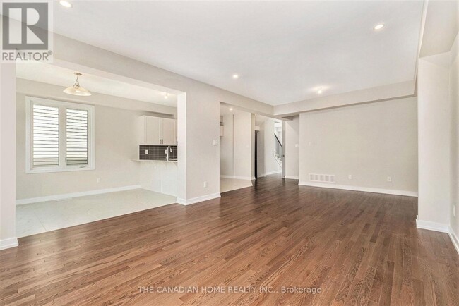 Building Photo - 73 Hackamore Cres