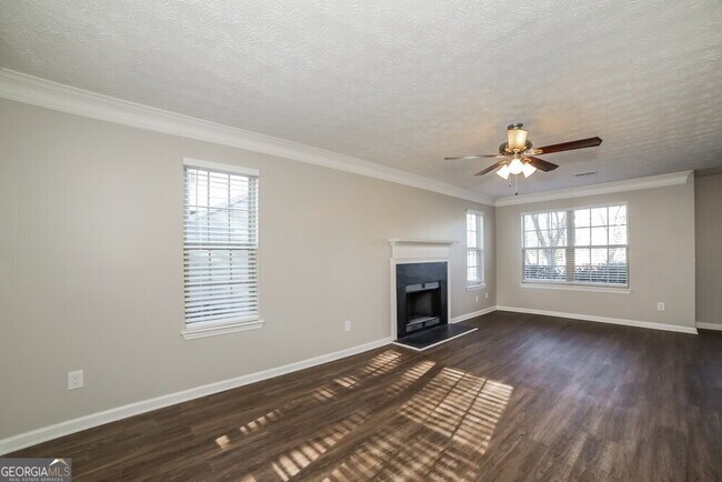 Building Photo - 7013 Grinder Dr