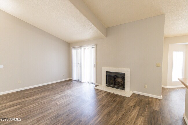 Foto del edificio - 5236 W Peoria Ave