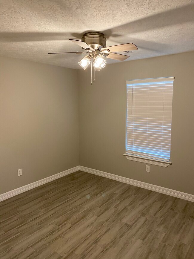 Guest Bed - 5600 A Georgia Ave