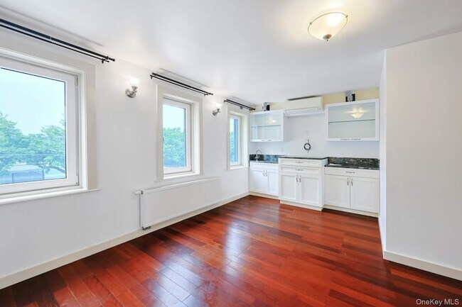 Foto del edificio - 21-63 23rd Street Unit 1