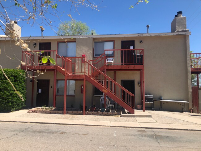 Foto del edificio - 1225 Menaul Blvd NW