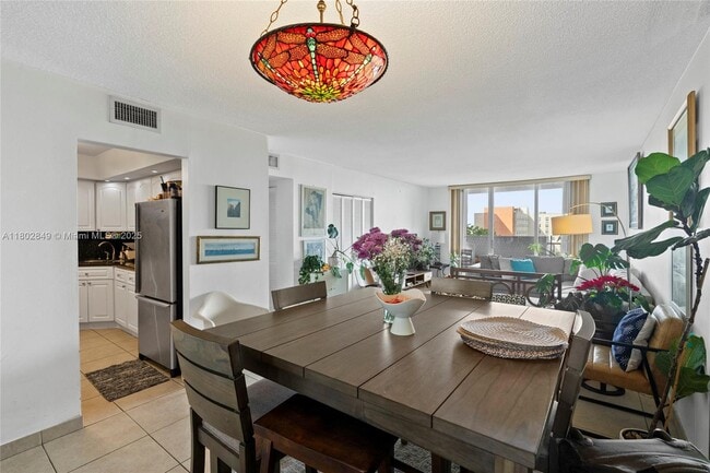 Foto del edificio - 2780 NE 183rd St