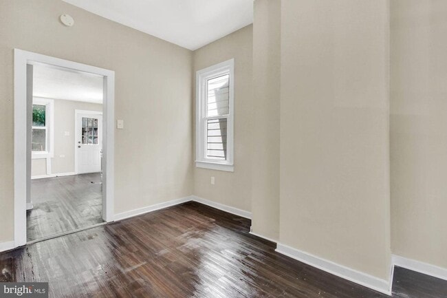 Building Photo - 3 Bedroom Duplex in Penbrook Boro.