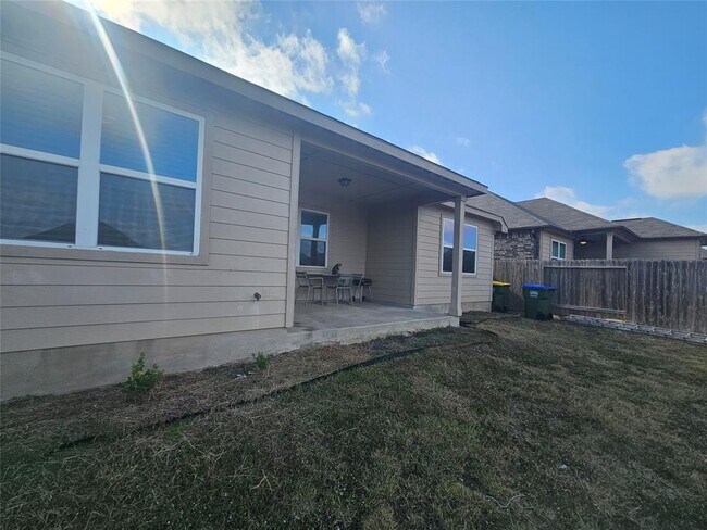 Foto del edificio - 19800 W.T. Gallaway St