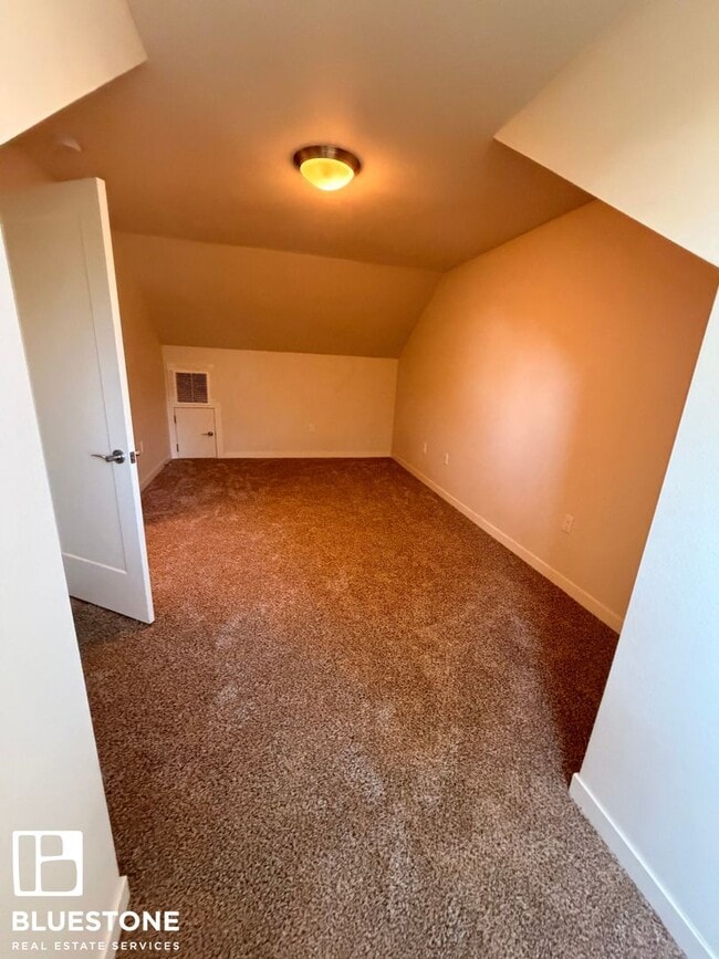 Building Photo - 130 NE 109th Ave
