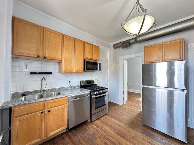 Building Photo - 2609 W Thomas St