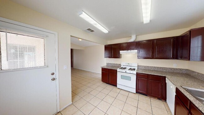 Building Photo - 81 Del Nido Ln
