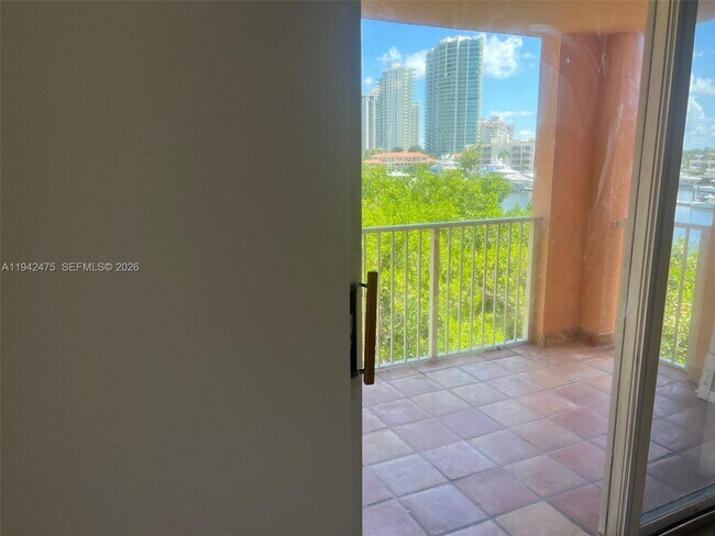 Foto del edificio - 19701 E Country Club Dr