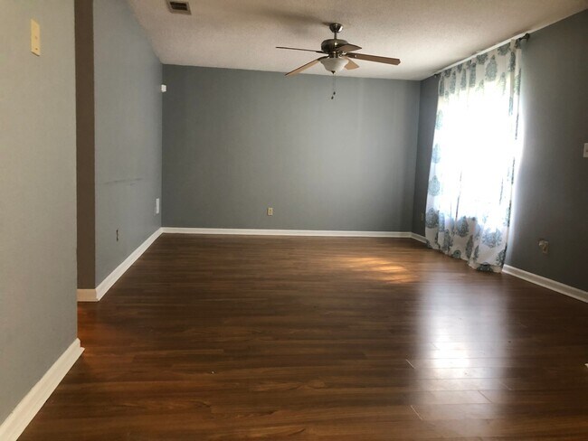 Foto del edificio - 3/2 House in Northeast Tallahassee