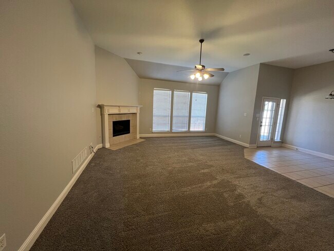 Building Photo - 241 Wedgewood Way