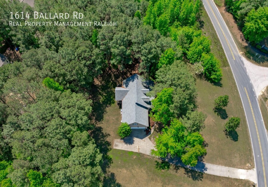Primary Photo - 1614 Ballard Rd