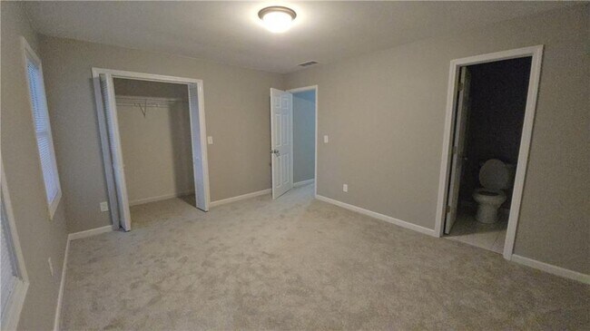 Foto del edificio - 655 Hunting Creek Ln SE