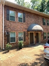 Building Photo - 121 Greenlawn Dr