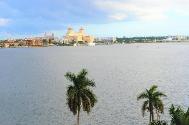 Foto del edificio - 1801 N Flagler Drive 837