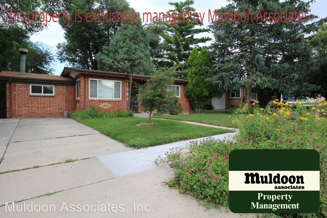 Foto principal - 3 br, 1.5 bath House - 1504 Custer Ave