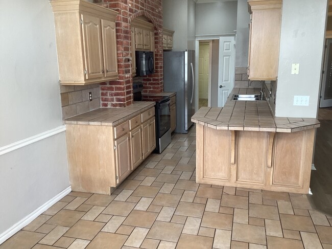 Building Photo - 17533 Zinc Dr