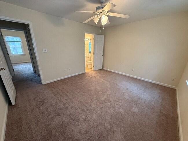 Foto del edificio - 3405 Jayne Ln NW