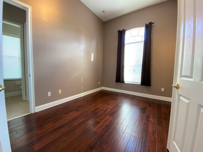 Foto del edificio - 6368 Epping Ct