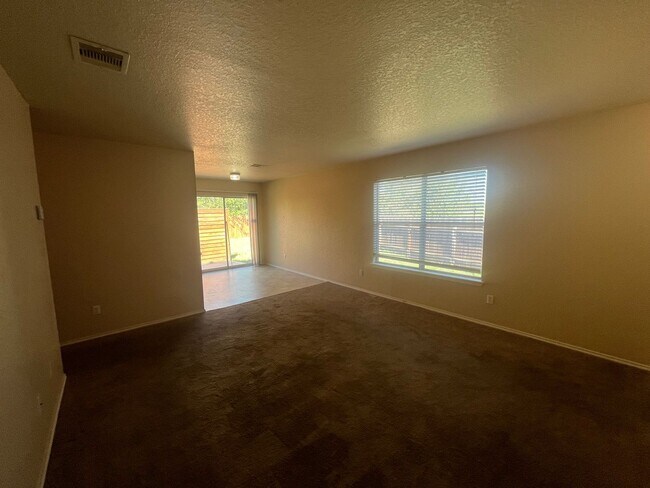 Foto del edificio - 3862 Candleglenn