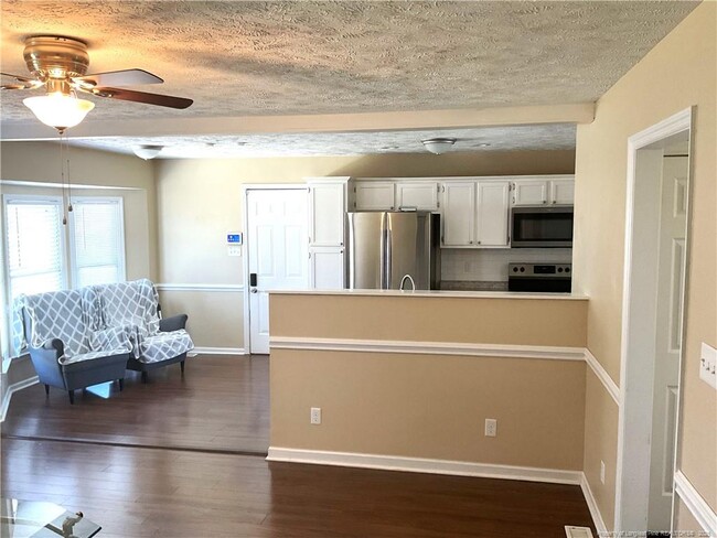 Building Photo - 927 Alexwood Dr
