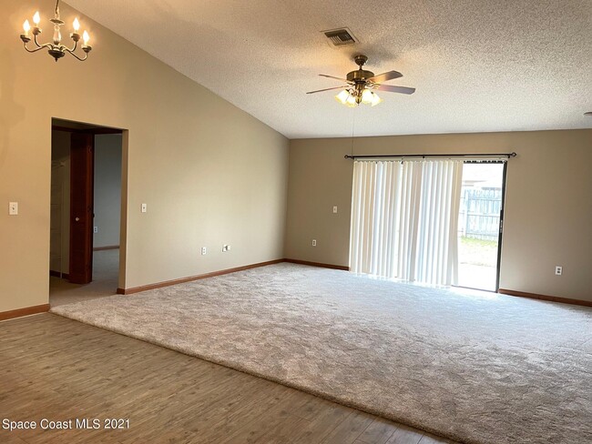 Building Photo - 1872 Longleaf Rd