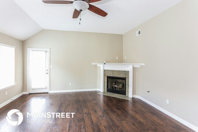 Foto del edificio - 7644 Tally Ho Dr E