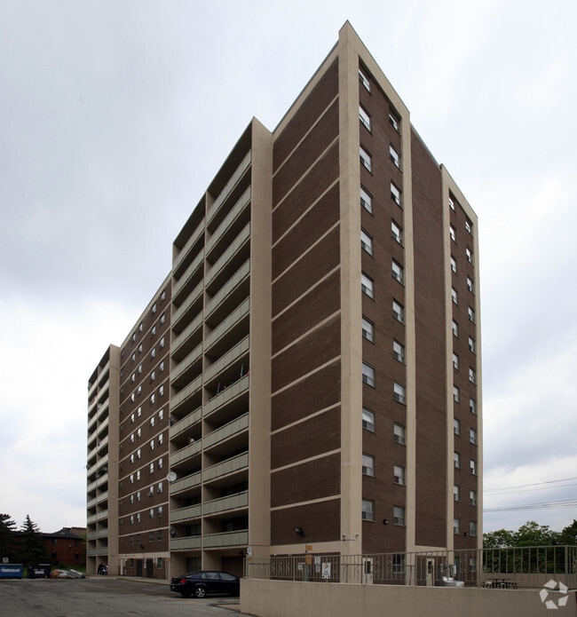Building Photo - Villa Nova